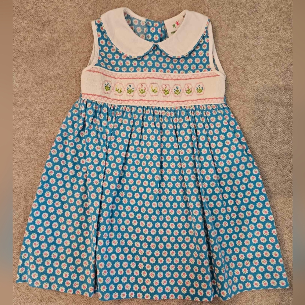 Little girls sleeveless flower print smocked dress